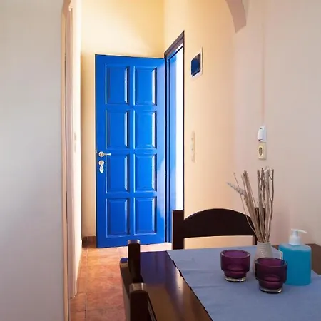 Perdikouli Apartamento *